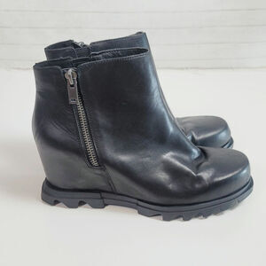 SOREL Joan Of Arctic Wedge III Zip Boot in Black Leather, sz 10
